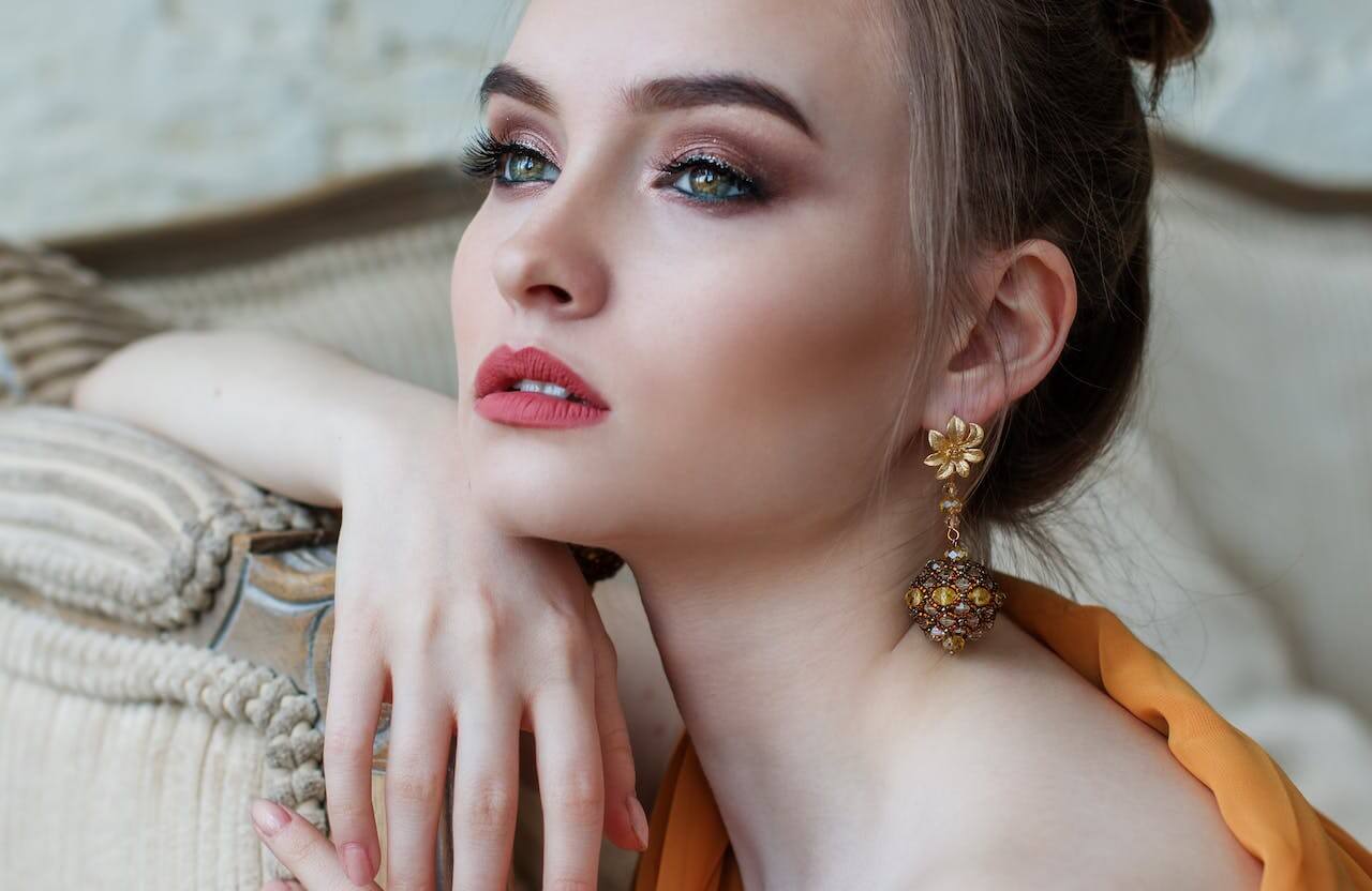 closeup of a beautiful woman looking in the distance