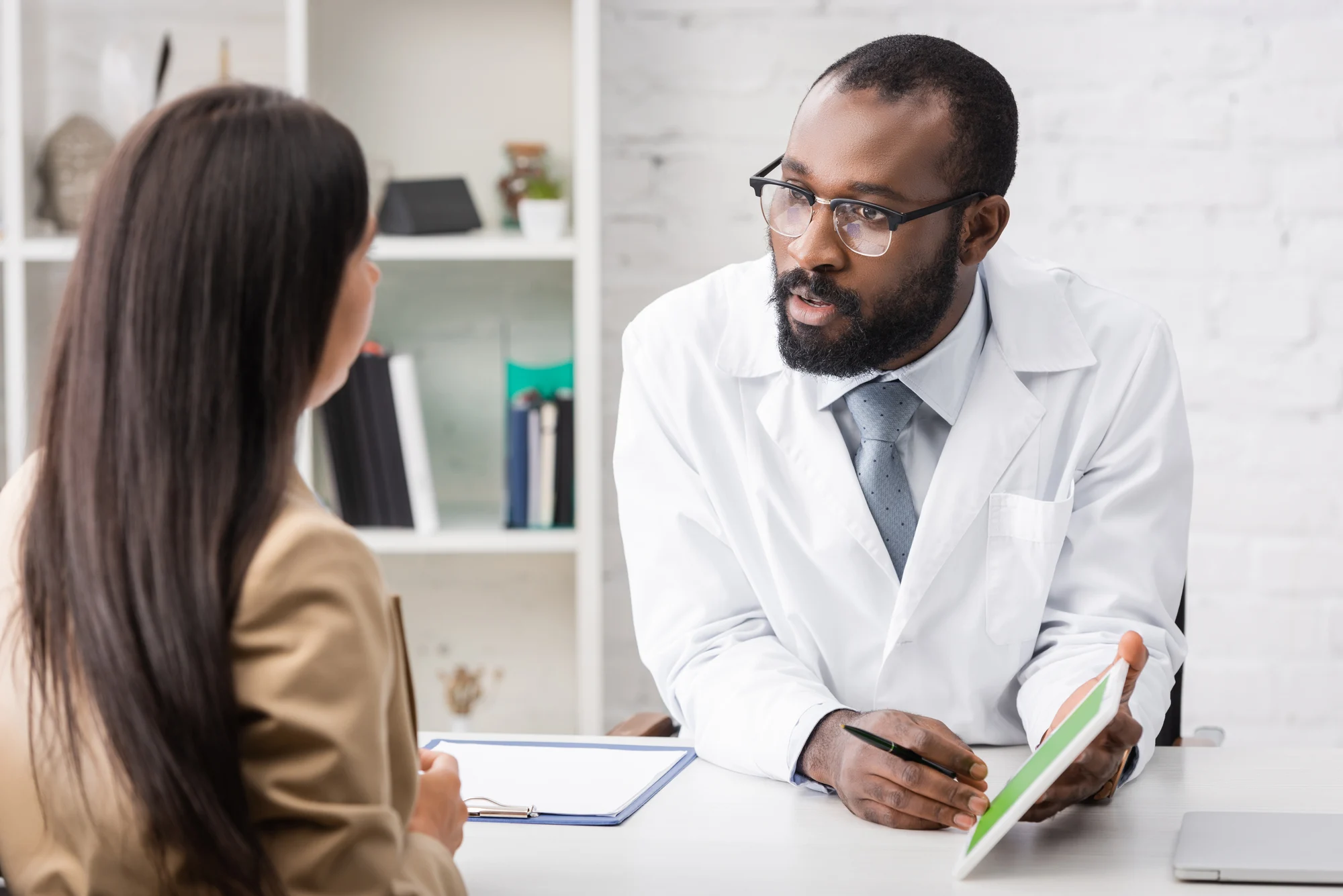 woman on consultations regarding botox treatment while breastfeeding