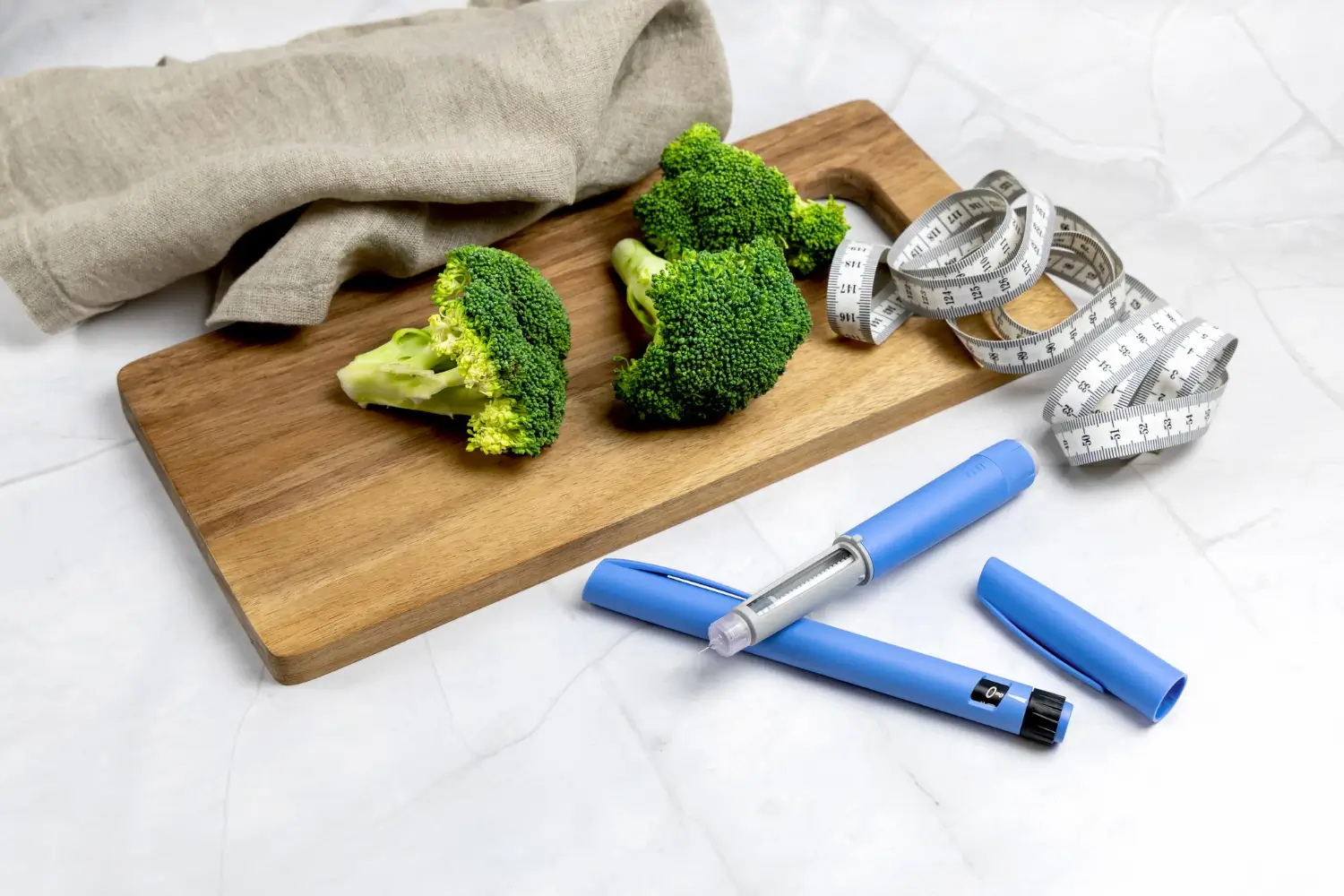 Healthy diet, weight loss, and diabetes management through the help of Ozempic and other insulin treatments.
