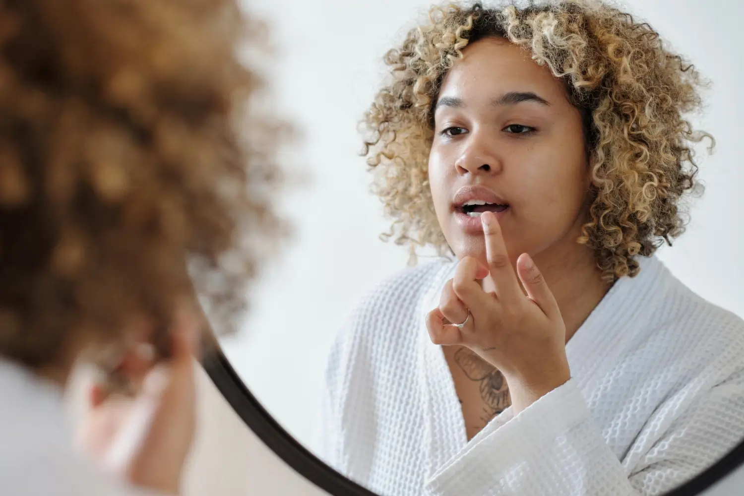 woman is caring for her pouty lips