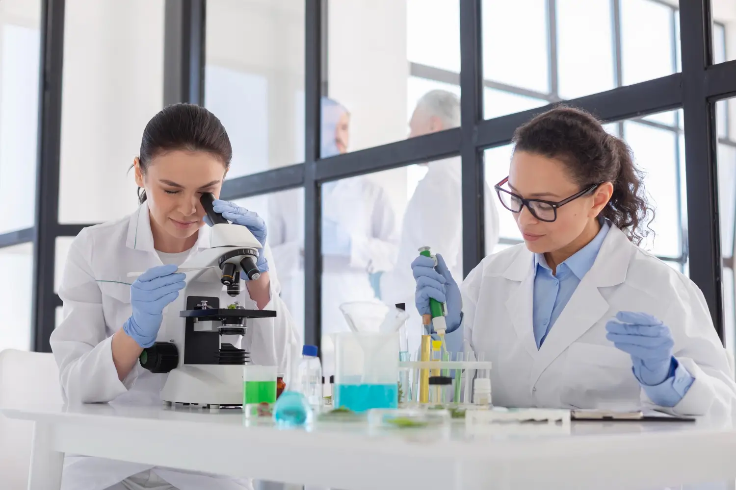doctors working on another innovative experiment